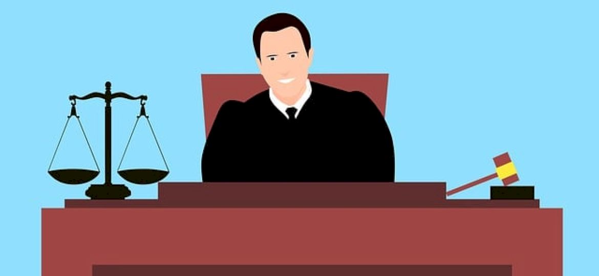 <strong>PRAWNIK ODPOWIADA.</strong> Czy i jak można wnieść skargę na sędziego?