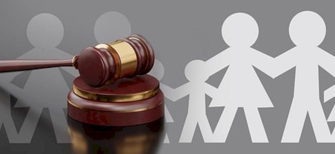 <strong>PRAWNIK ODPOWIADA.</strong> Ograniczenie władzy rodzicielskiej. Kiedy jest możliwe?