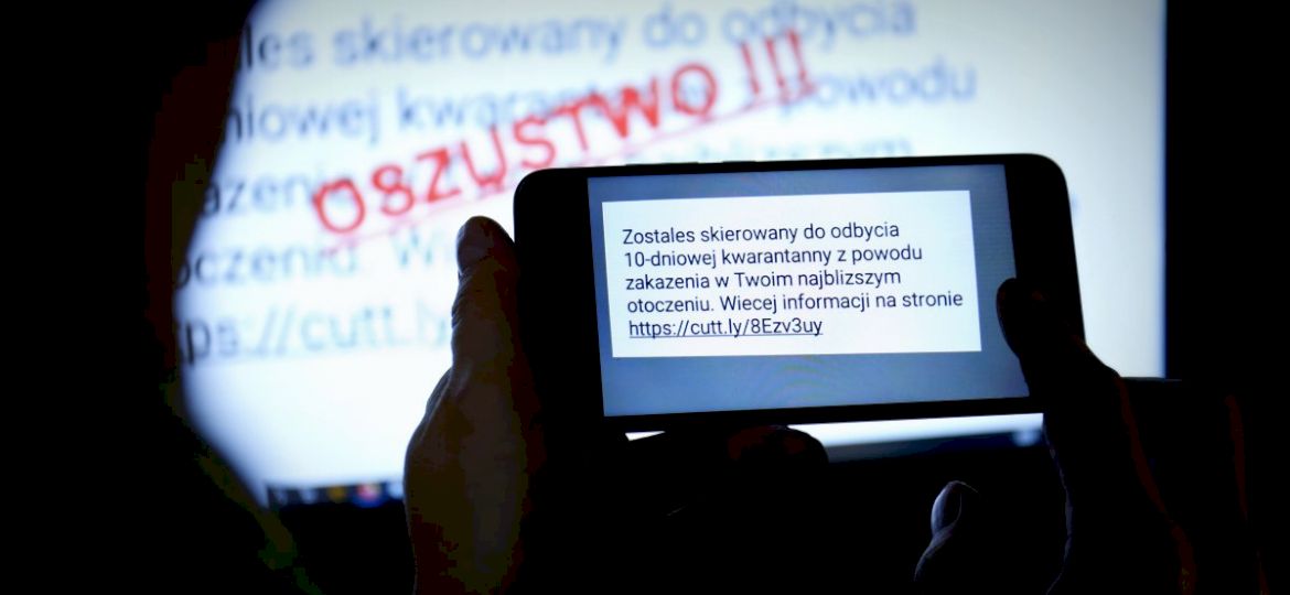 Uwaga na kolejną sztuczkę oszust&oacute;w. Fałszywe SMS-y o skierowaniu na kwarantannę