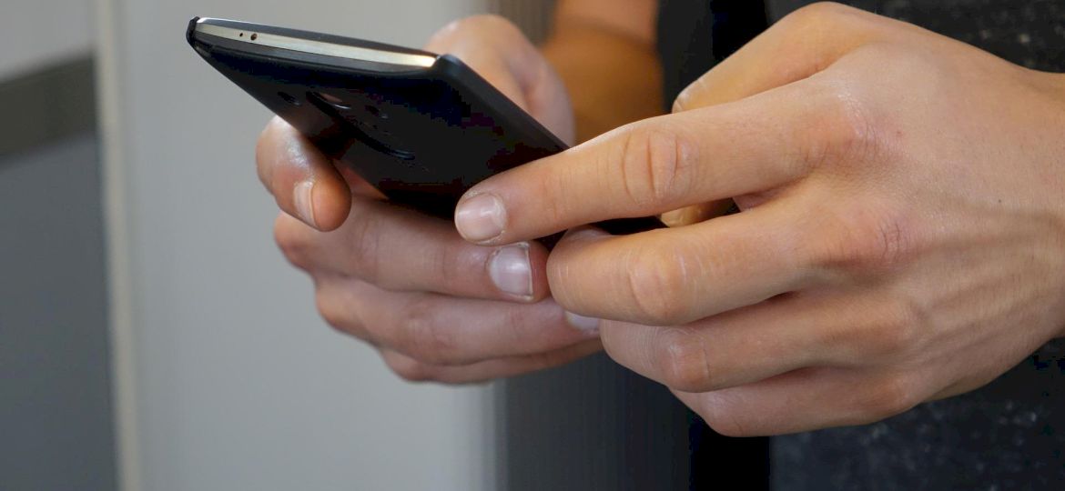 <strong>UWAGA!</strong> Oszuści wysyłają fałszywe SMS-y o rzekomym zadłużeniu w urzędzie skarbowym