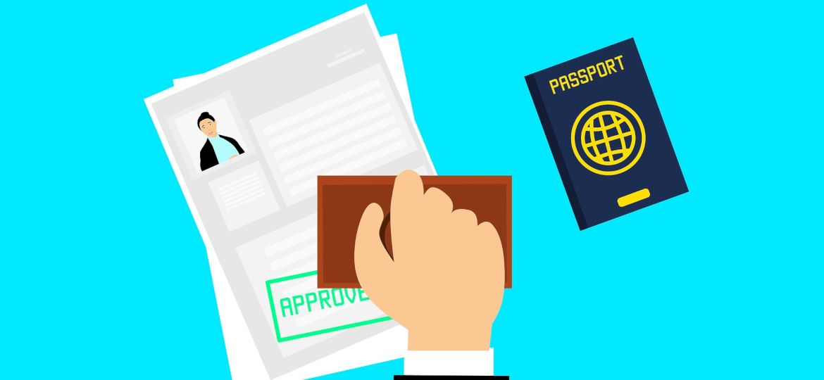 Остерігайтеся шахраїв, що шантажують і приховують паспорти та інші документи