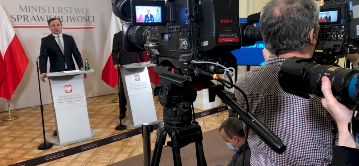 Minister sprawiedliwości apeluje o wstrzymanie ratyfikacji decyzji o powiększeniu zasob&oacute;w własnych UE