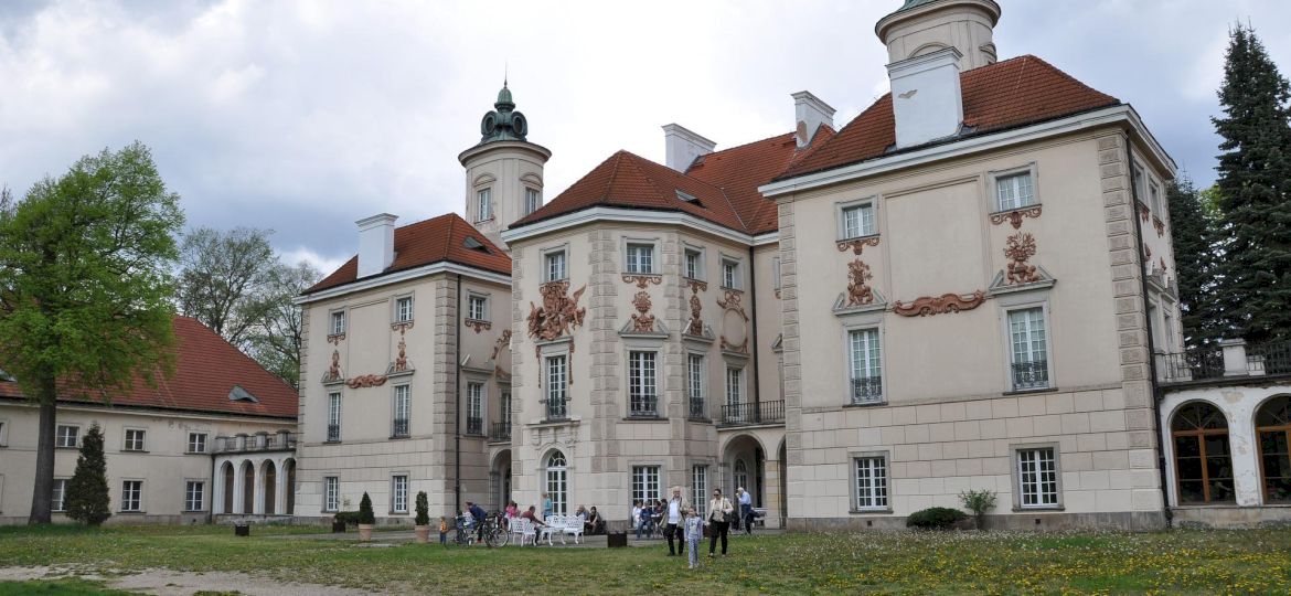 Jak zmiany w zasadach wypłacania 500 plus wpłynęły na samorządy? Sytuacja w małych miastach