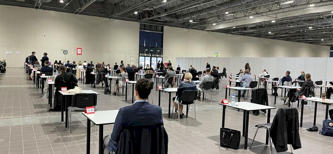 Znamy wyniki egzamin&oacute;w na aplikacje prawnicze. Zdawalność dużo lepsza niż rok temu