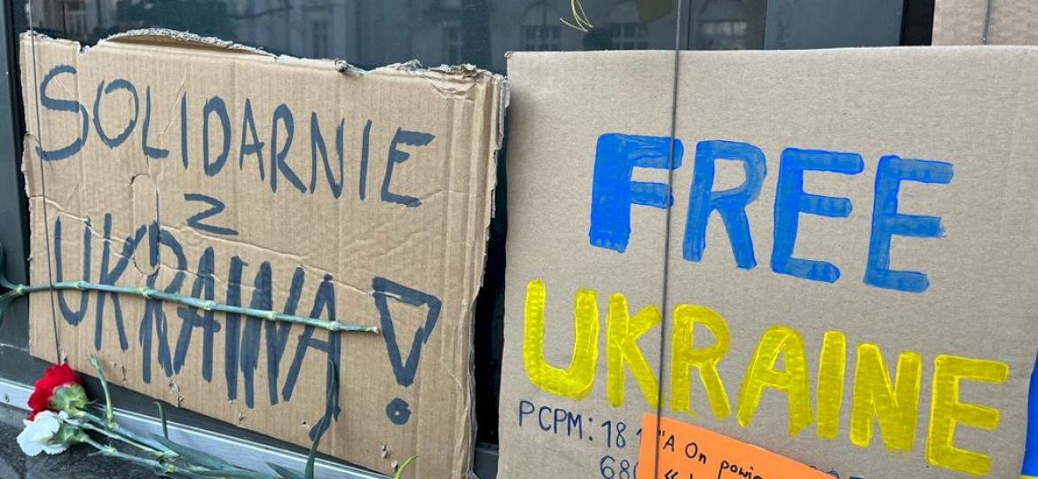 <strong>POMOC OFIAROM WOJNY. </strong>Zbi&oacute;rki na rzecz Ukrainy. Jak odr&oacute;żnić prawdziwe wsparcie od oszustwa?