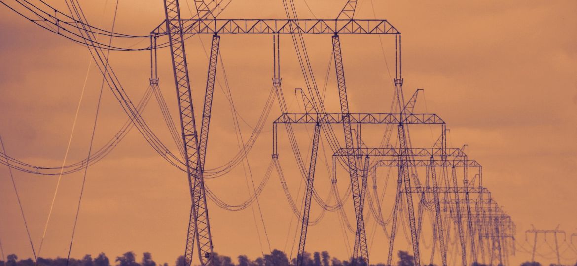 PRAWNIK ODPOWIADA. Ustawa zamrażająca ceny prądu. Jak to będzie wyglądało w praktyce? <strong>[MOBILNE STUDIO]</strong>