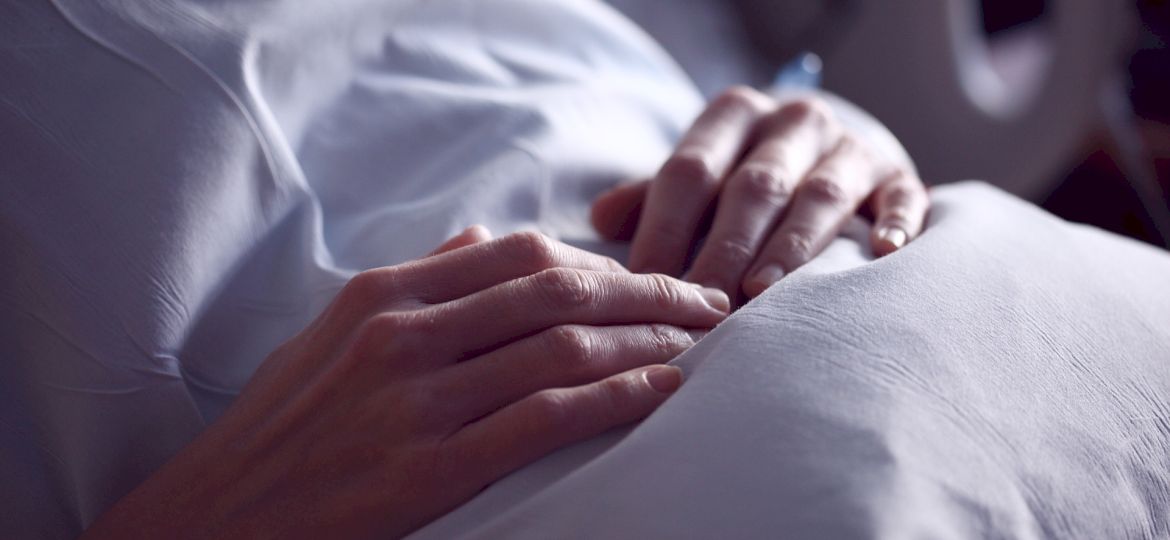 <strong>NASZ RAPORT. </strong>Opieka nad dziećmi i dorosłymi bliskimi w czasie choroby. Jakie rozwiązania umożliwia nam prawo?