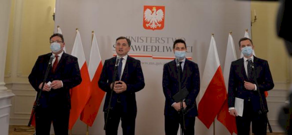 Parlament Europejski chce odebrania Polsce eurofunduszy. Mocny głos sprzeciwu Ministerstwa Sprawiedliwości