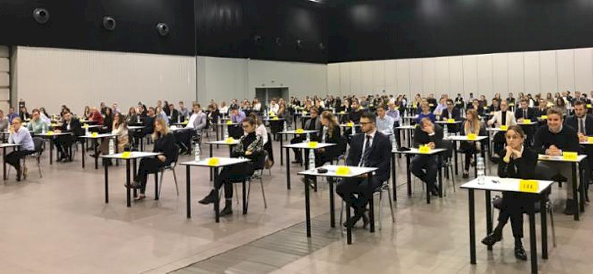 Szansa dla młodych prawnik&oacute;w. We wrześniu egzaminy wstępne na aplikacje