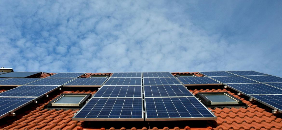 <strong>UWAGA! </strong>Oszuści oferują panele fotowoltaiczne. Pieniądze biorą, a towaru nie dostarczają