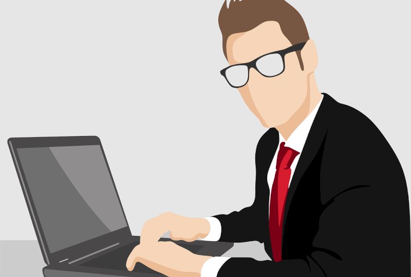 Остерігайтеся шахраїв, що пропонують працевлаштування за винагороду або нелегальну роботу