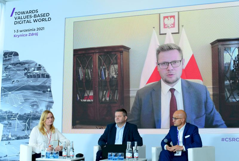 Reformy zakończone sukcesem. Już 35 proc. wszystkich postępowań sądowych jest prowadzonych elektronicznie