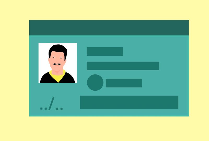 Остерігайтеся шахраїв, які пропонують онлайн-посередництво в отриманні водійських прав або інших польських дозволів чи документів