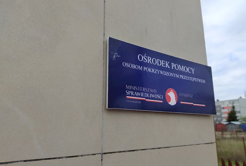 <strong>POMOC OFIAROM.</strong> Na jakie wsparcie można liczyć w Okręgowym Punkcie Pomocy Pokrzywdzonym Przestępstwem w Ostrołęce <strong>[MOBILNE STUDIO]</strong>