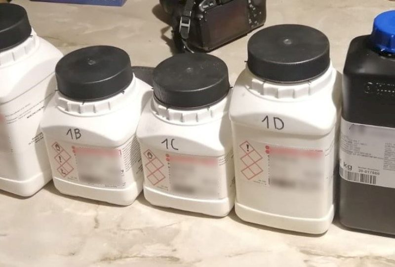 <strong>UWAGA!</strong> Przechowywanie niebezpiecznych substancji chemicznych to przestępstwo