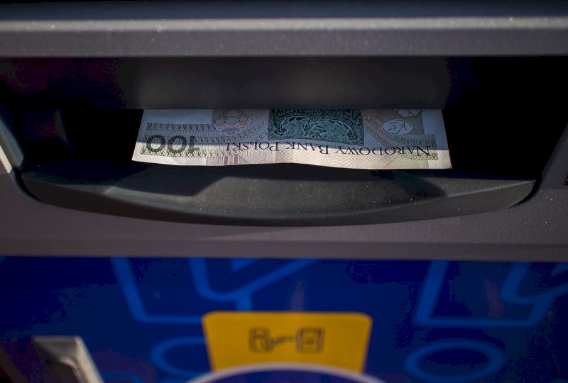 <strong>PRAWNIK ODPOWIADA.</strong> Kto i kiedy ma prawo wypłacić pieniądze z konta zmarłego? <strong>[MOBILNE STUDIO]</strong>