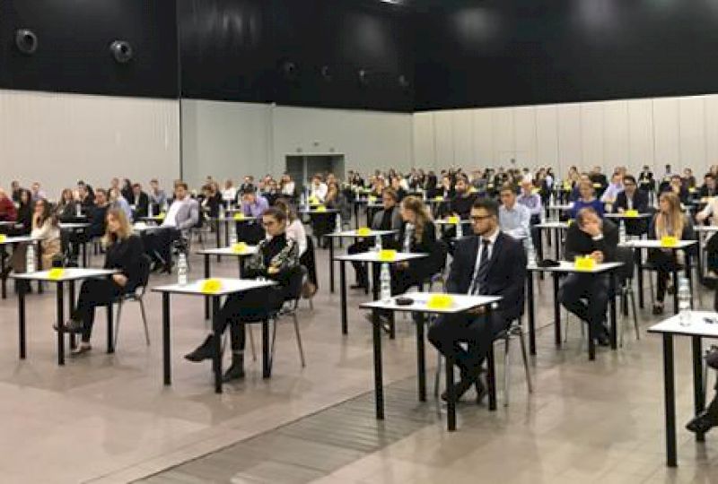 Szansa dla młodych prawnik&oacute;w. We wrześniu egzaminy wstępne na aplikacje